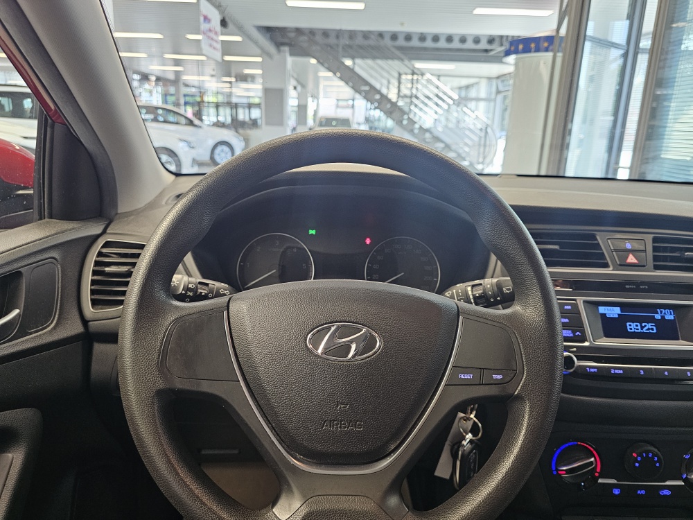 Hyundai i20 bei Hoffmann Automobile in Wolfsburg kaufen und sofort mitnehmen - Bild 12