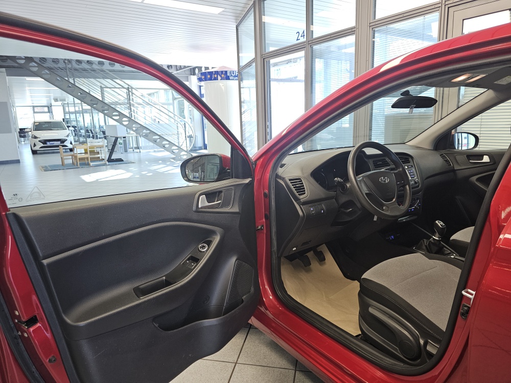 Hyundai i20 bei Hoffmann Automobile in Wolfsburg kaufen und sofort mitnehmen - Bild 15