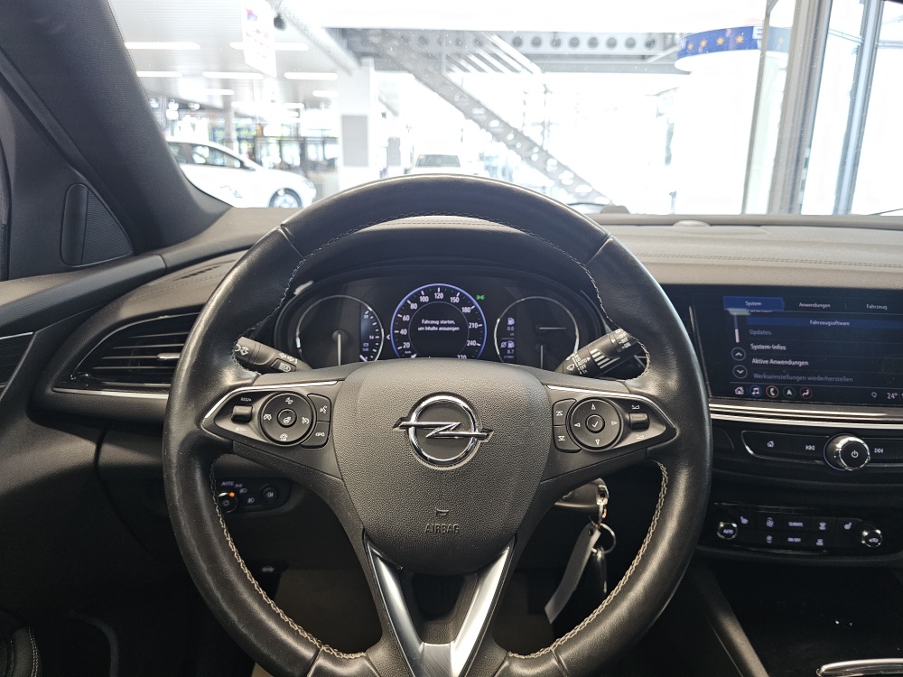 Opel Insignia Sportstourer bei Hoffmann Automobile in Wolfsburg kaufen und sofort mitnehmen - Bild 16