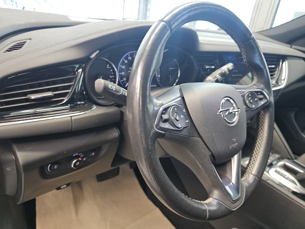 Opel Insignia Sportstourer bei Hoffmann Automobile in Wolfsburg kaufen und sofort mitnehmen - Bild 17