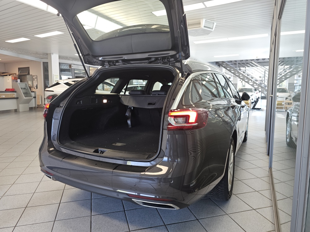 Opel Insignia Sportstourer bei Hoffmann Automobile in Wolfsburg kaufen und sofort mitnehmen - Bild 2