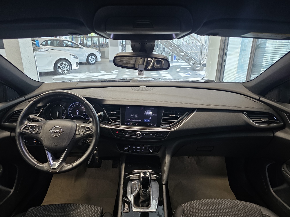 Opel Insignia Sportstourer bei Hoffmann Automobile in Wolfsburg kaufen und sofort mitnehmen - Bild 5