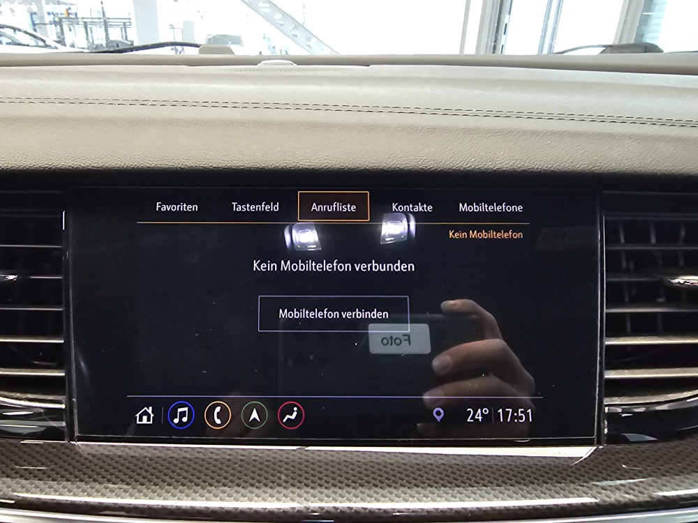 Opel Insignia Sportstourer bei Hoffmann Automobile in Wolfsburg kaufen und sofort mitnehmen - Bild 9