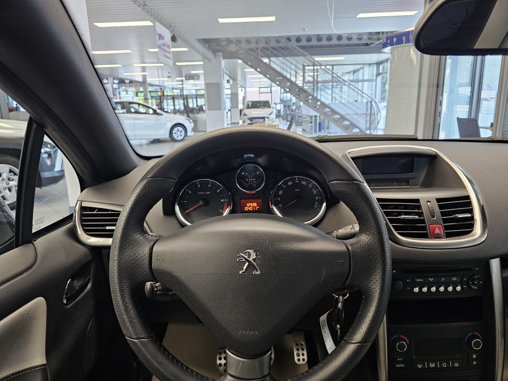 Peugeot 207 CC bei Hoffmann Automobile in Wolfsburg kaufen und sofort mitnehmen - Bild 11