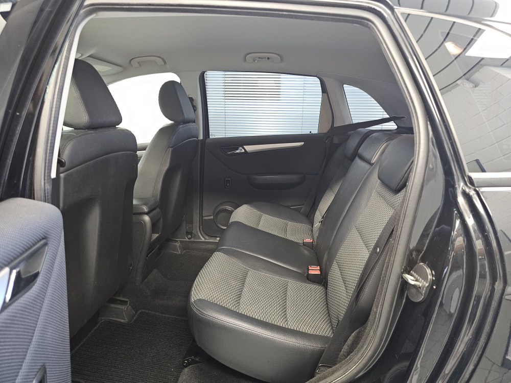 Mercedes-Benz B 170 bei Hoffmann Automobile in Wolfsburg kaufen und sofort mitnehmen - Bild 6