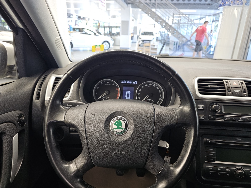 Skoda Roomster bei Hoffmann Automobile in Wolfsburg kaufen und sofort mitnehmen - Bild 10