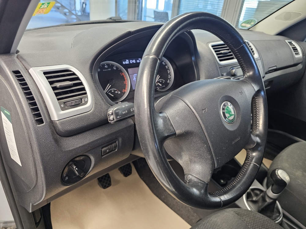 Skoda Roomster bei Hoffmann Automobile in Wolfsburg kaufen und sofort mitnehmen - Bild 11