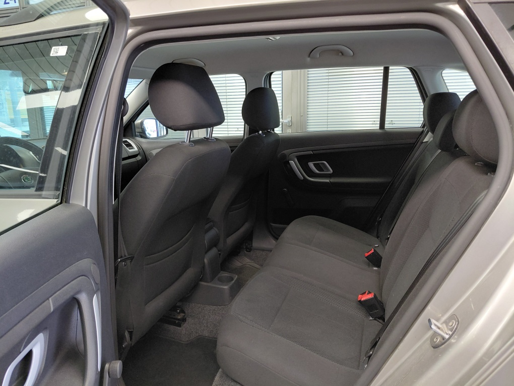 Skoda Fabia Combi bei Hoffmann Automobile in Wolfsburg kaufen und sofort mitnehmen - Bild 4