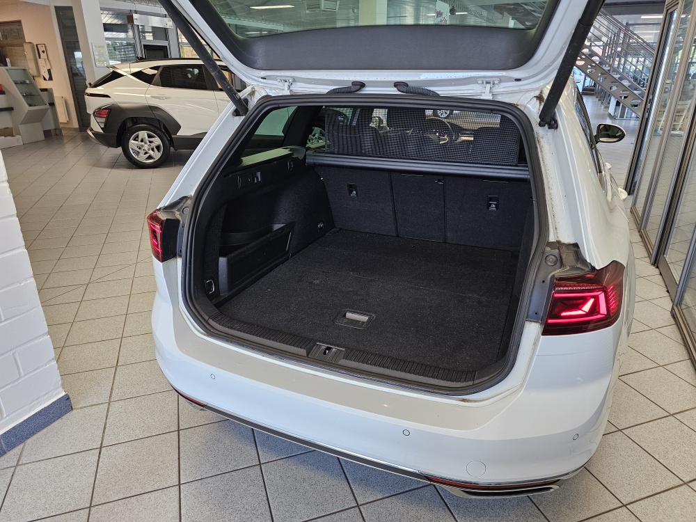 VW Passat Variant bei Hoffmann Automobile in Wolfsburg kaufen und sofort mitnehmen - Bild 2