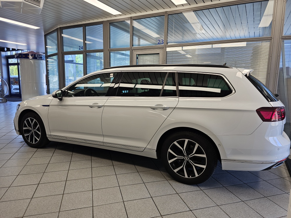 VW Passat Variant bei Hoffmann Automobile in Wolfsburg kaufen und sofort mitnehmen - Bild 29