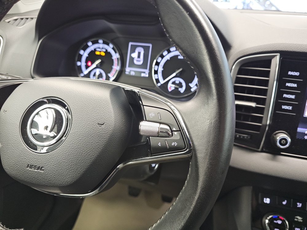 Skoda Karoq bei Hoffmann Automobile in Wolfsburg kaufen und sofort mitnehmen - Bild 19