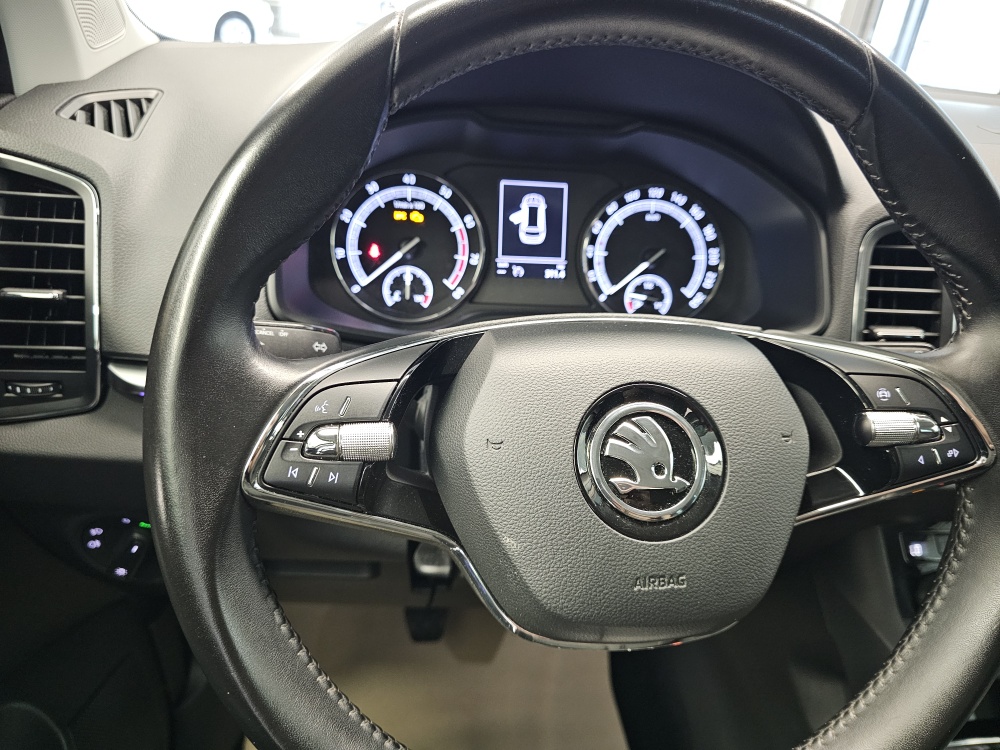 Skoda Karoq bei Hoffmann Automobile in Wolfsburg kaufen und sofort mitnehmen - Bild 20