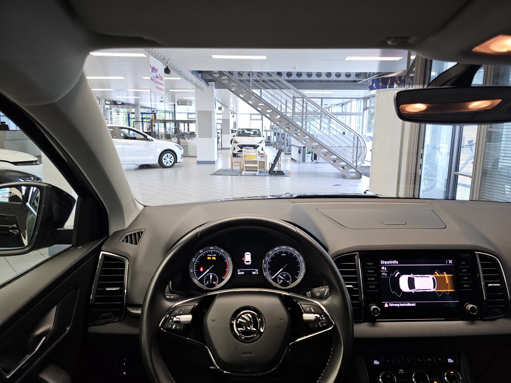 Skoda Karoq bei Hoffmann Automobile in Wolfsburg kaufen und sofort mitnehmen - Bild 19