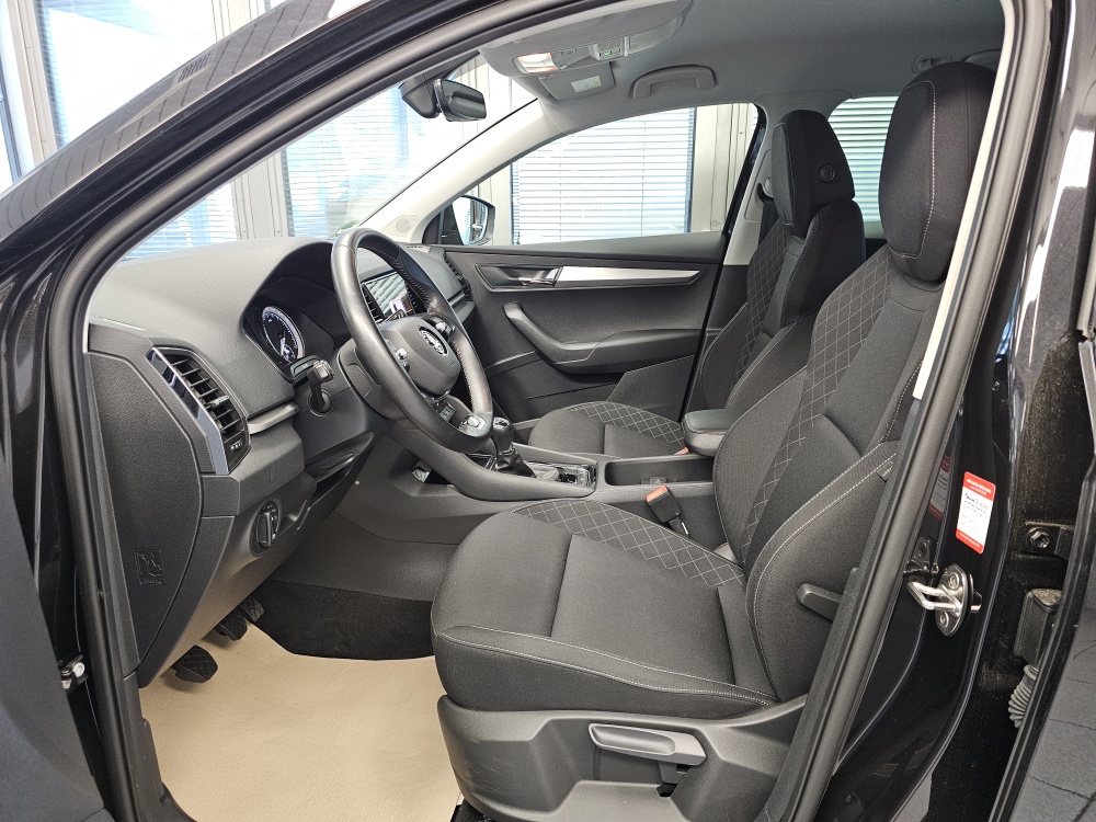 Skoda Karoq bei Hoffmann Automobile in Wolfsburg kaufen und sofort mitnehmen - Bild 21