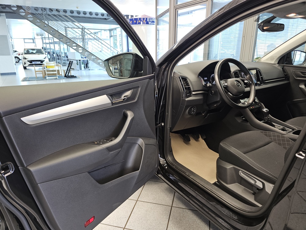 Skoda Karoq bei Hoffmann Automobile in Wolfsburg kaufen und sofort mitnehmen - Bild 22