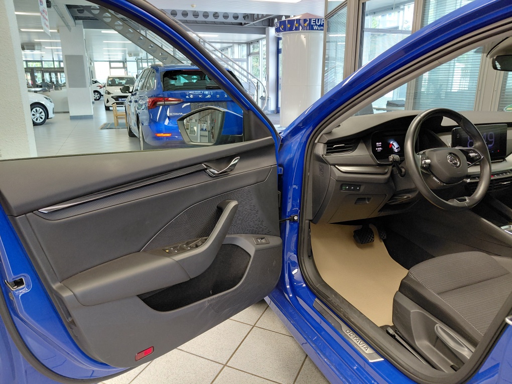 Skoda Octavia Combi bei Hoffmann Automobile in Wolfsburg kaufen und sofort mitnehmen - Bild 23