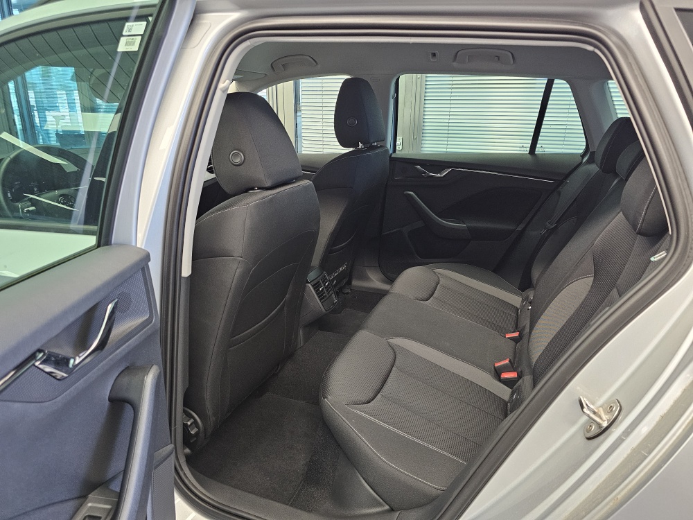 Skoda Kamiq bei Hoffmann Automobile in Wolfsburg kaufen und sofort mitnehmen - Bild 4