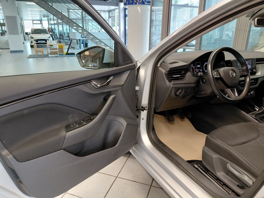 Skoda Scala bei Hoffmann Automobile in Wolfsburg kaufen und sofort mitnehmen - Bild 20
