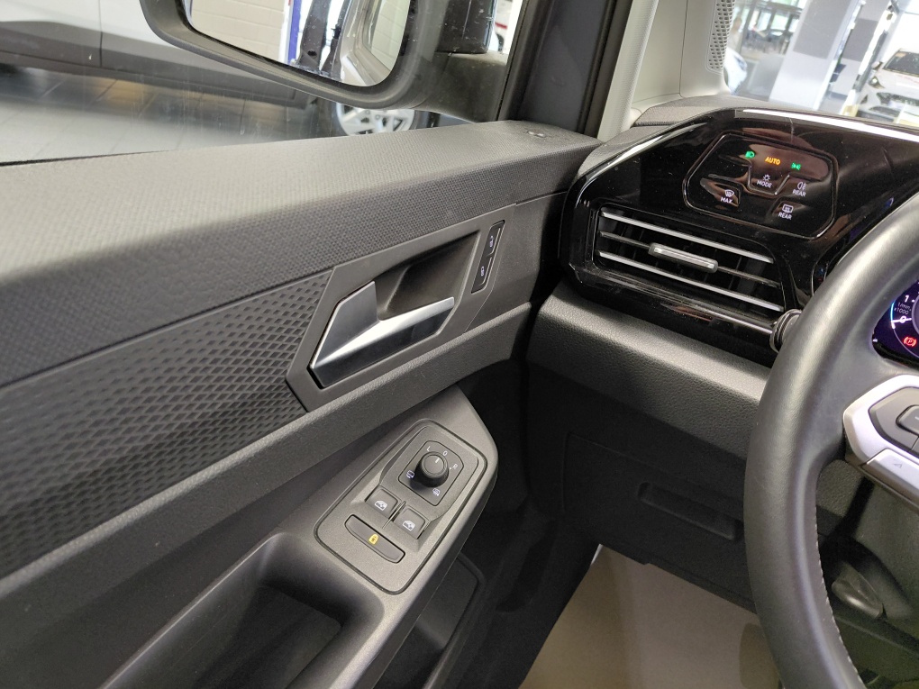 VW Caddy Maxi bei Hoffmann Automobile in Wolfsburg kaufen und sofort mitnehmen - Bild 18