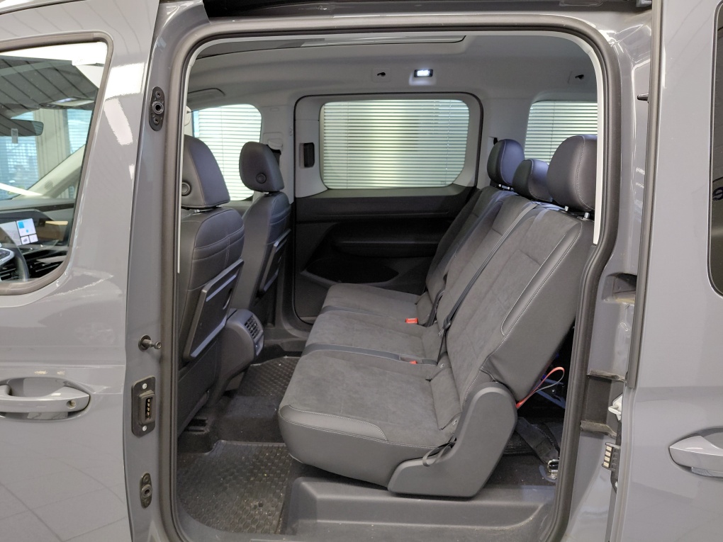 VW Caddy Maxi bei Hoffmann Automobile in Wolfsburg kaufen und sofort mitnehmen - Bild 4