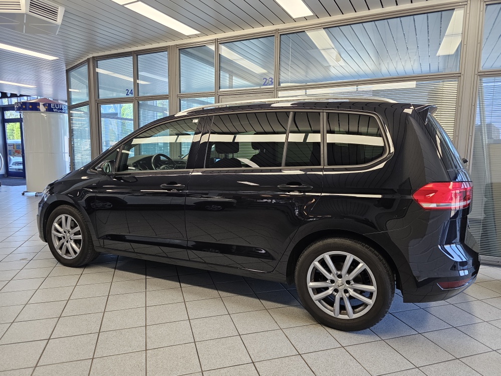 VW Touran bei Hoffmann Automobile in Wolfsburg kaufen und sofort mitnehmen - Bild 23
