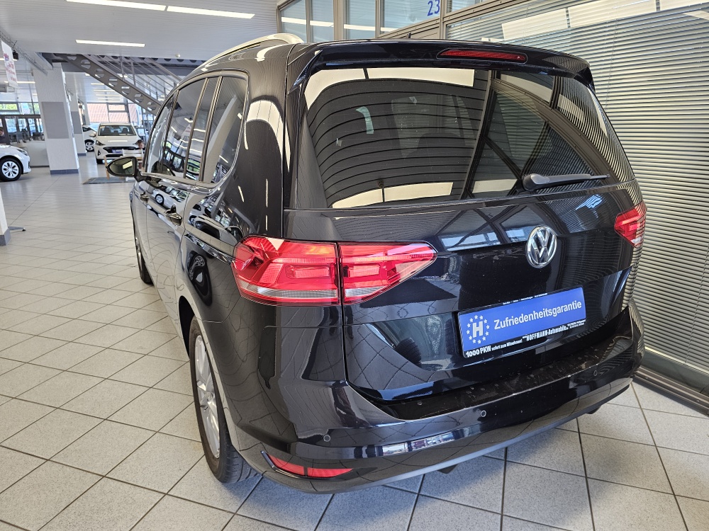 VW Touran bei Hoffmann Automobile in Wolfsburg kaufen und sofort mitnehmen - Bild 5