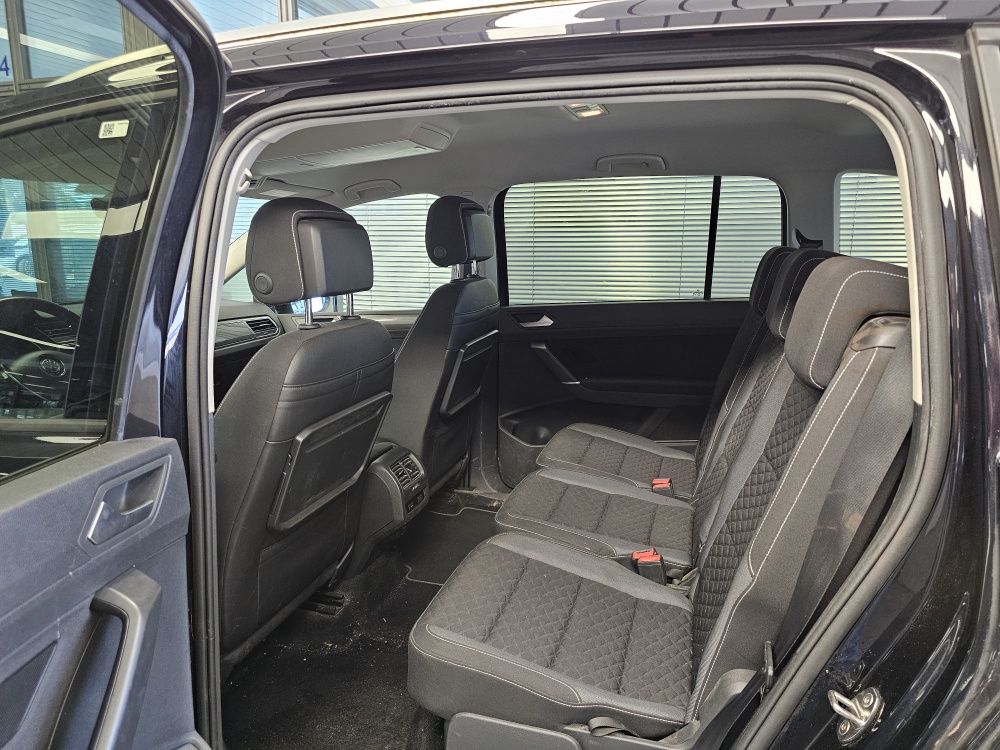 VW Touran bei Hoffmann Automobile in Wolfsburg kaufen und sofort mitnehmen - Bild 6