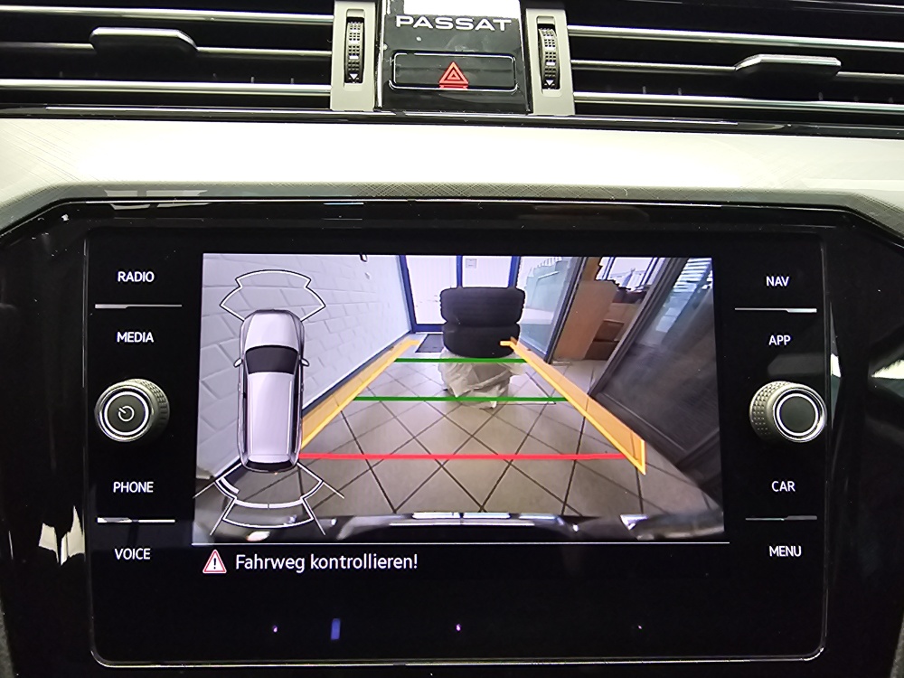 VW Passat Variant bei Hoffmann Automobile in Wolfsburg kaufen und sofort mitnehmen - Bild 23