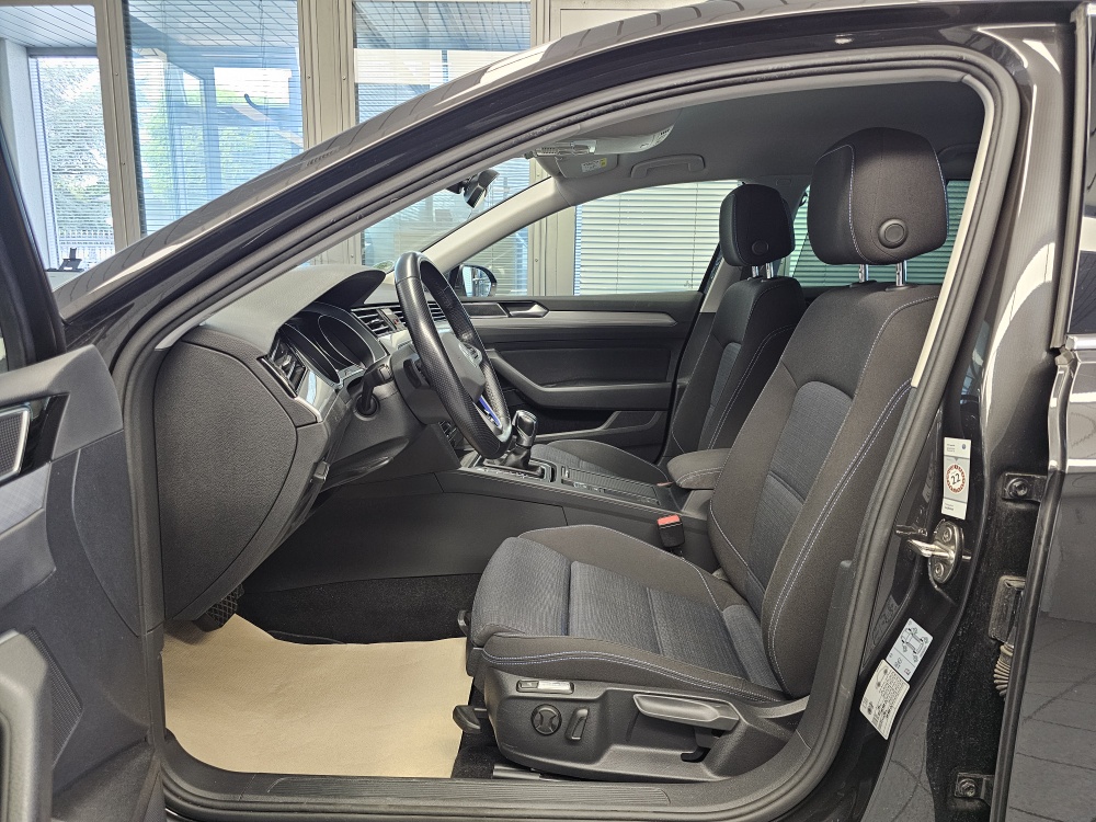 VW Passat Variant bei Hoffmann Automobile in Wolfsburg kaufen und sofort mitnehmen - Bild 31