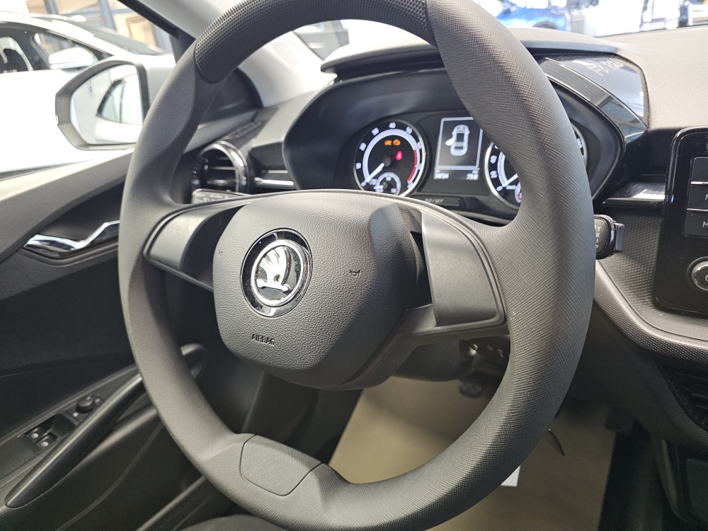 Skoda Fabia bei Hoffmann Automobile in Wolfsburg kaufen und sofort mitnehmen - Bild 17