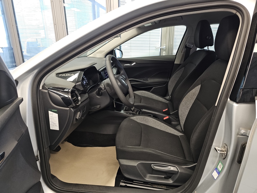 Skoda Fabia bei Hoffmann Automobile in Wolfsburg kaufen und sofort mitnehmen - Bild 21