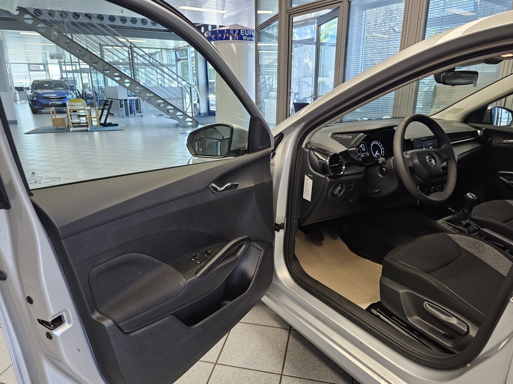 Skoda Fabia bei Hoffmann Automobile in Wolfsburg kaufen und sofort mitnehmen - Bild 22