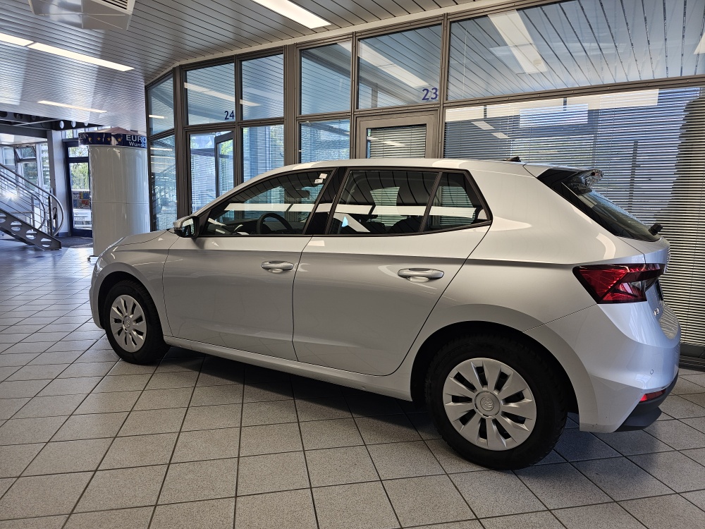 Skoda Fabia bei Hoffmann Automobile in Wolfsburg kaufen und sofort mitnehmen - Bild 23