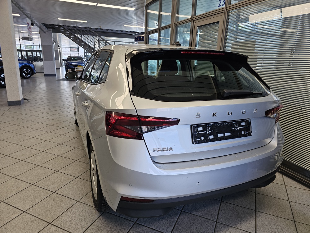 Skoda Fabia bei Hoffmann Automobile in Wolfsburg kaufen und sofort mitnehmen - Bild 4