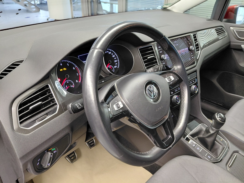 VW Golf Sportsvan bei Hoffmann Automobile in Wolfsburg kaufen und sofort mitnehmen - Bild 19