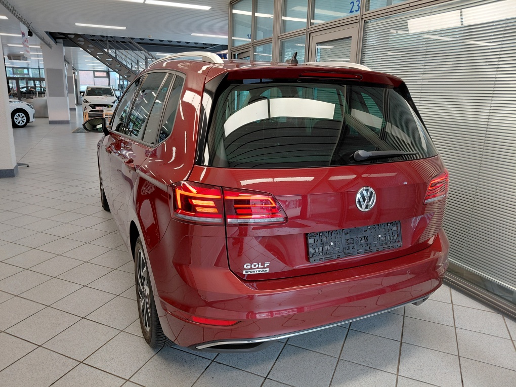 VW Golf Sportsvan bei Hoffmann Automobile in Wolfsburg kaufen und sofort mitnehmen - Bild 3