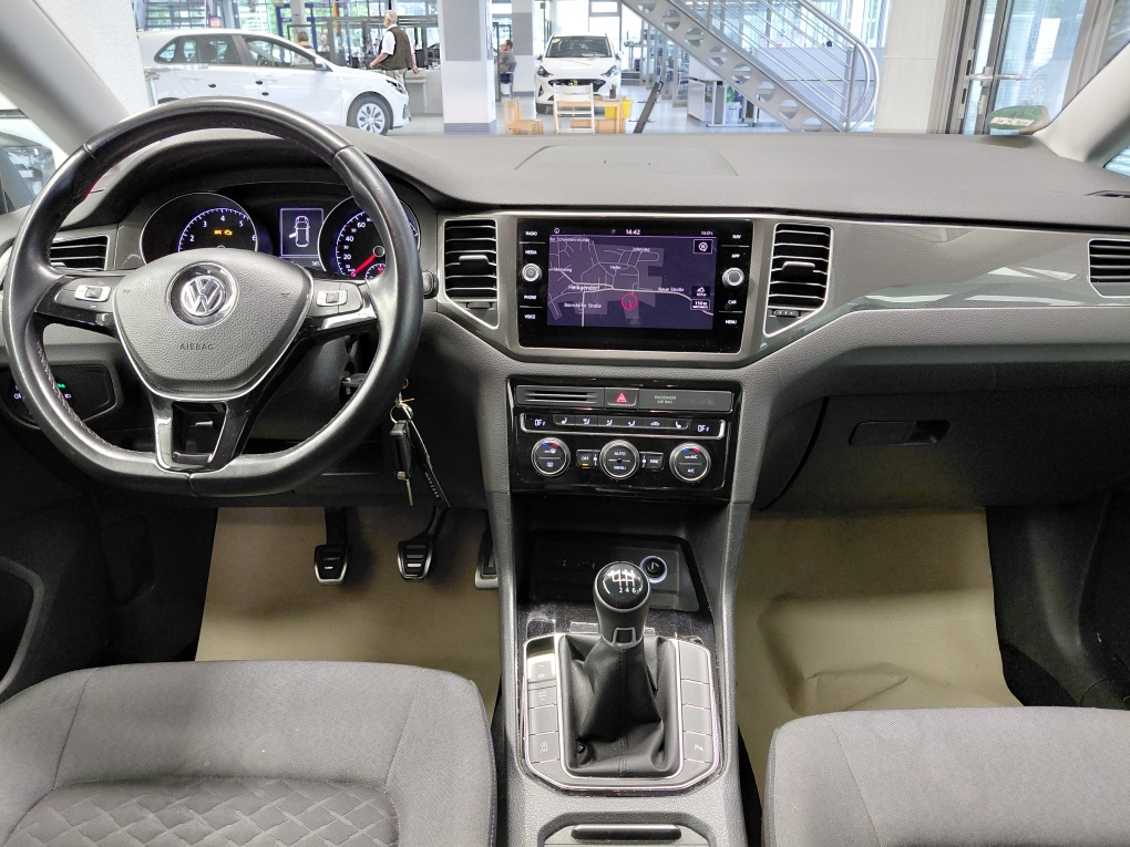 VW Golf Sportsvan bei Hoffmann Automobile in Wolfsburg kaufen und sofort mitnehmen - Bild 5