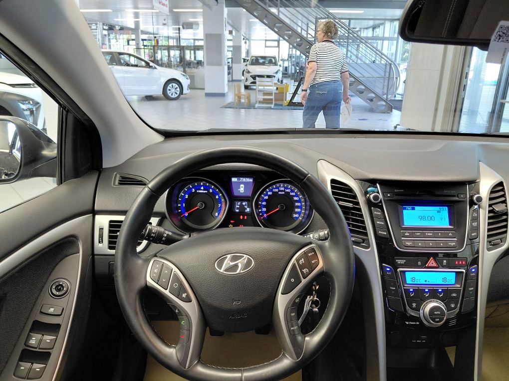 Hyundai i30 Kombi bei Hoffmann Automobile in Wolfsburg kaufen und sofort mitnehmen - Bild 13