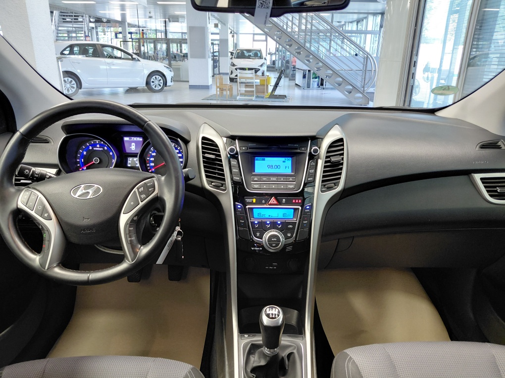 Hyundai i30 Kombi bei Hoffmann Automobile in Wolfsburg kaufen und sofort mitnehmen - Bild 6