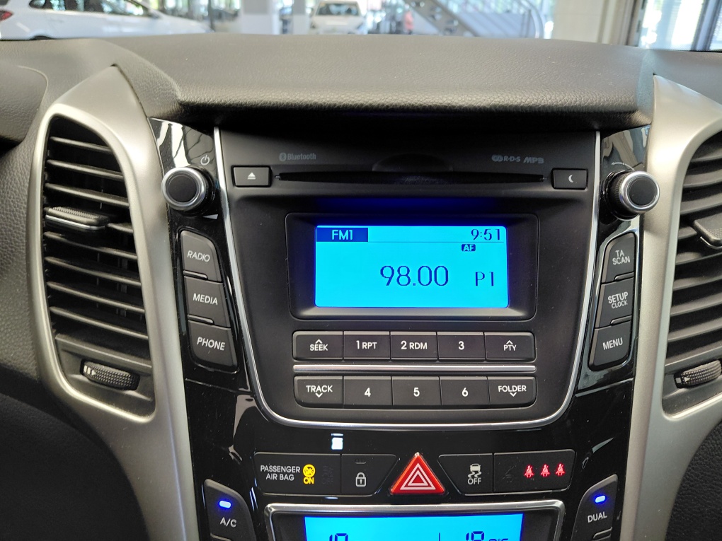 Hyundai i30 Kombi bei Hoffmann Automobile in Wolfsburg kaufen und sofort mitnehmen - Bild 9