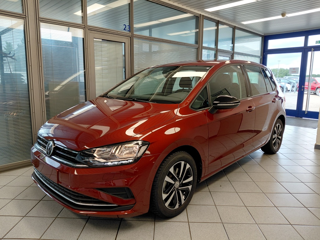 VW Golf Sportsvan bei Hoffmann Automobile in Wolfsburg kaufen und sofort mitnehmen - Bild 1