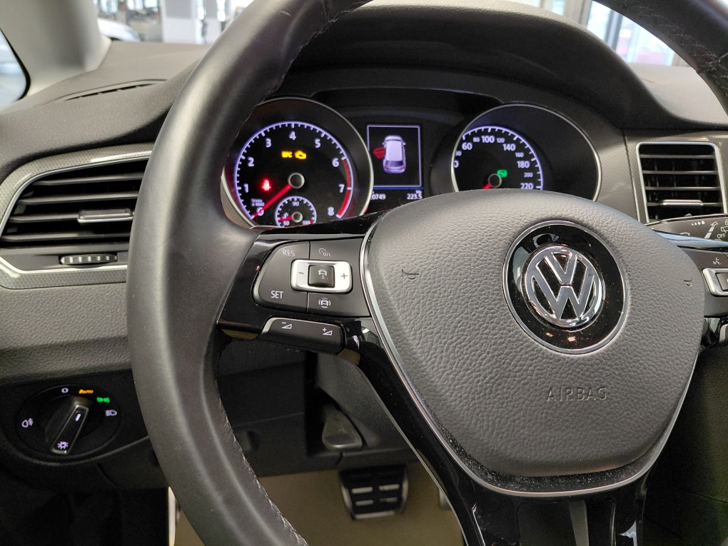 VW Golf Sportsvan bei Hoffmann Automobile in Wolfsburg kaufen und sofort mitnehmen - Bild 13