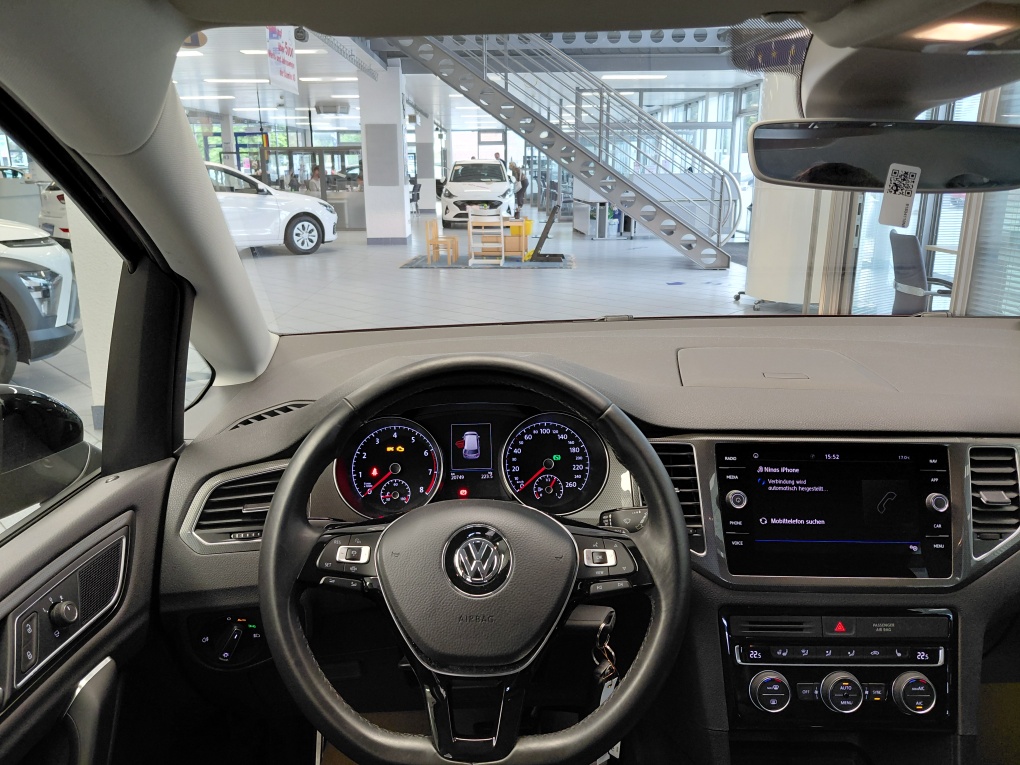 VW Golf Sportsvan bei Hoffmann Automobile in Wolfsburg kaufen und sofort mitnehmen - Bild 15