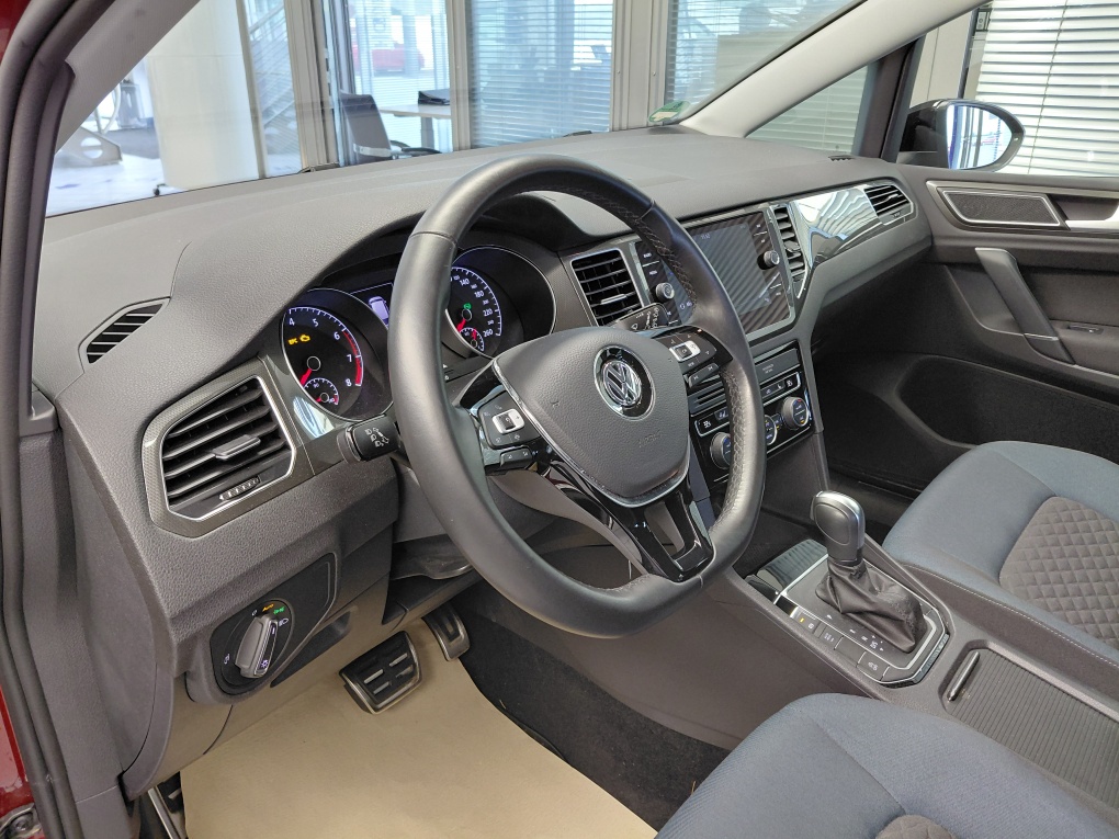 VW Golf Sportsvan bei Hoffmann Automobile in Wolfsburg kaufen und sofort mitnehmen - Bild 16