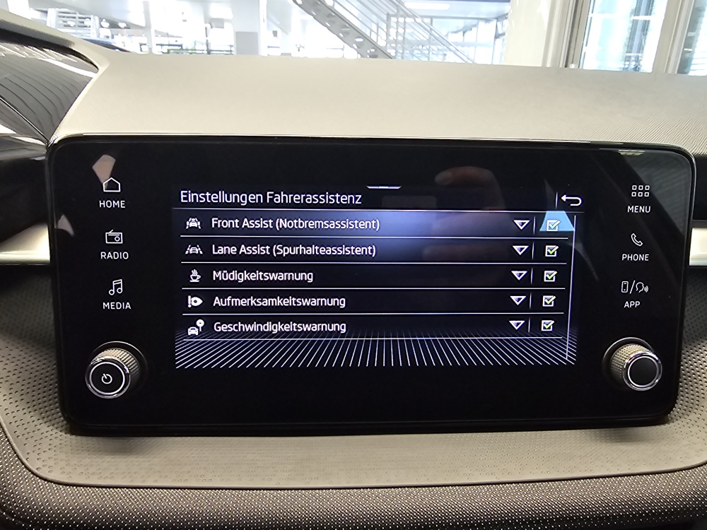 Skoda Fabia bei Hoffmann Automobile in Wolfsburg kaufen und sofort mitnehmen - Bild 13