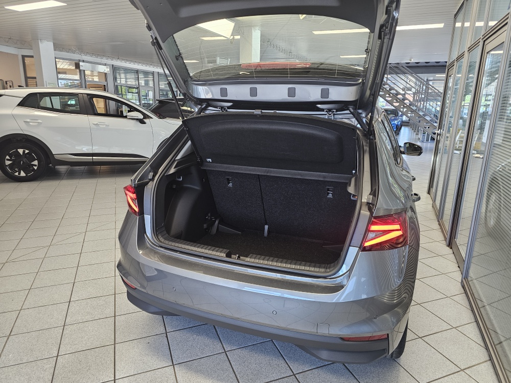 Skoda Fabia bei Hoffmann Automobile in Wolfsburg kaufen und sofort mitnehmen - Bild 2