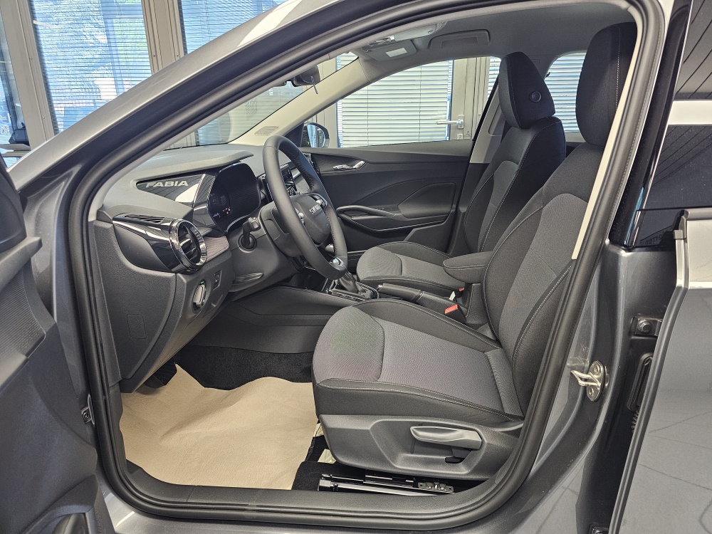 Skoda Fabia bei Hoffmann Automobile in Wolfsburg kaufen und sofort mitnehmen - Bild 21