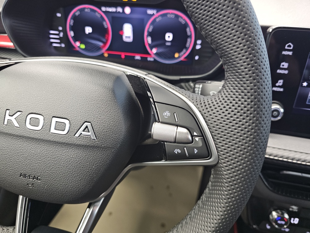 Skoda Fabia bei Hoffmann Automobile in Wolfsburg kaufen und sofort mitnehmen - Bild 14
