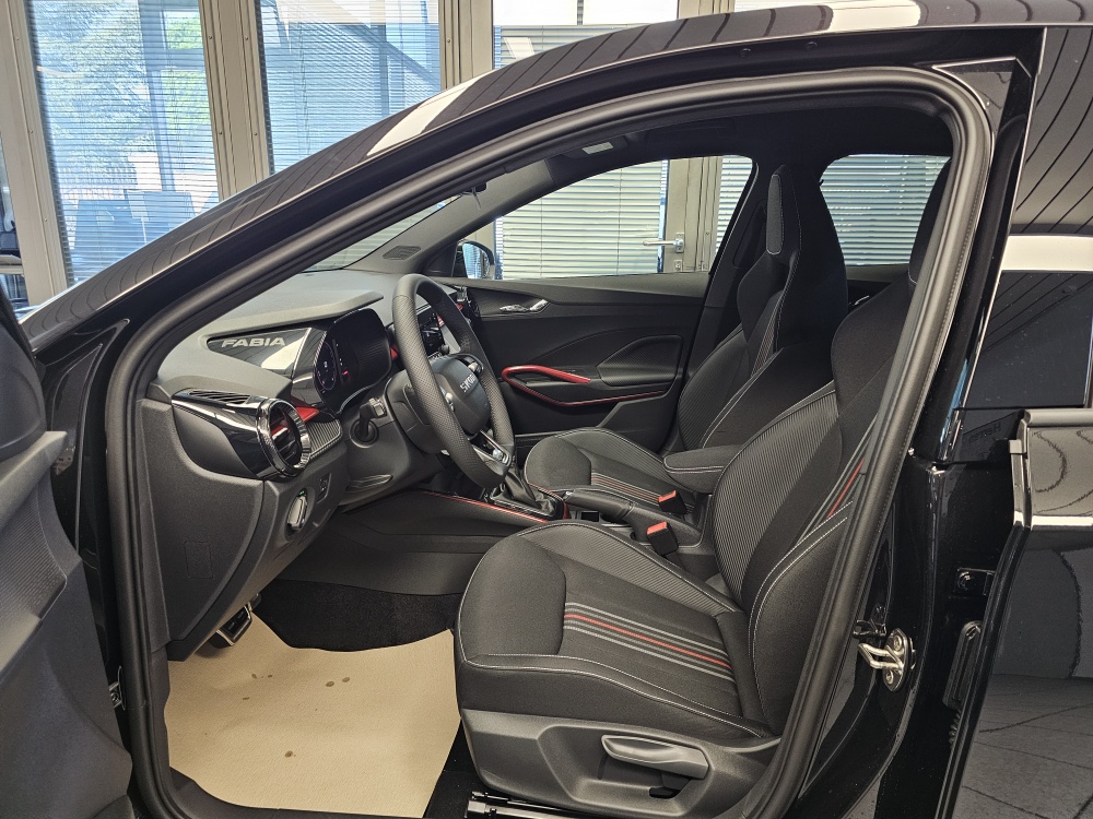 Skoda Fabia bei Hoffmann Automobile in Wolfsburg kaufen und sofort mitnehmen - Bild 20