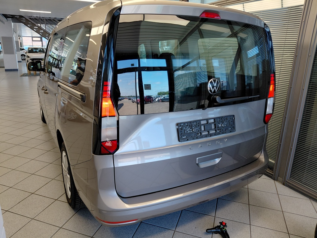 VW Caddy Maxi bei Hoffmann Automobile in Wolfsburg kaufen und sofort mitnehmen - Bild 6